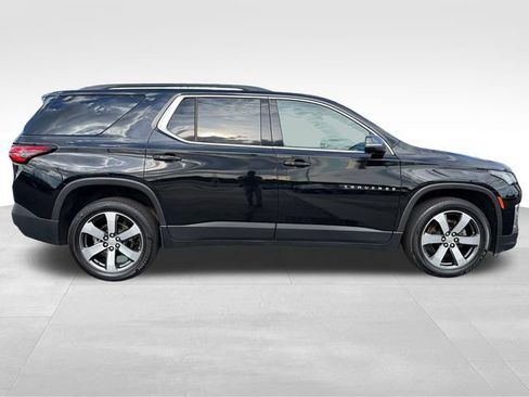 Used 2023 Chevrolet Traverse LT w/ LT Premium Package AWD/4WD image 8