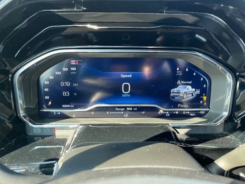 Used 2024 Chevrolet Silverado 1500 LT AWD/4WD image 16
