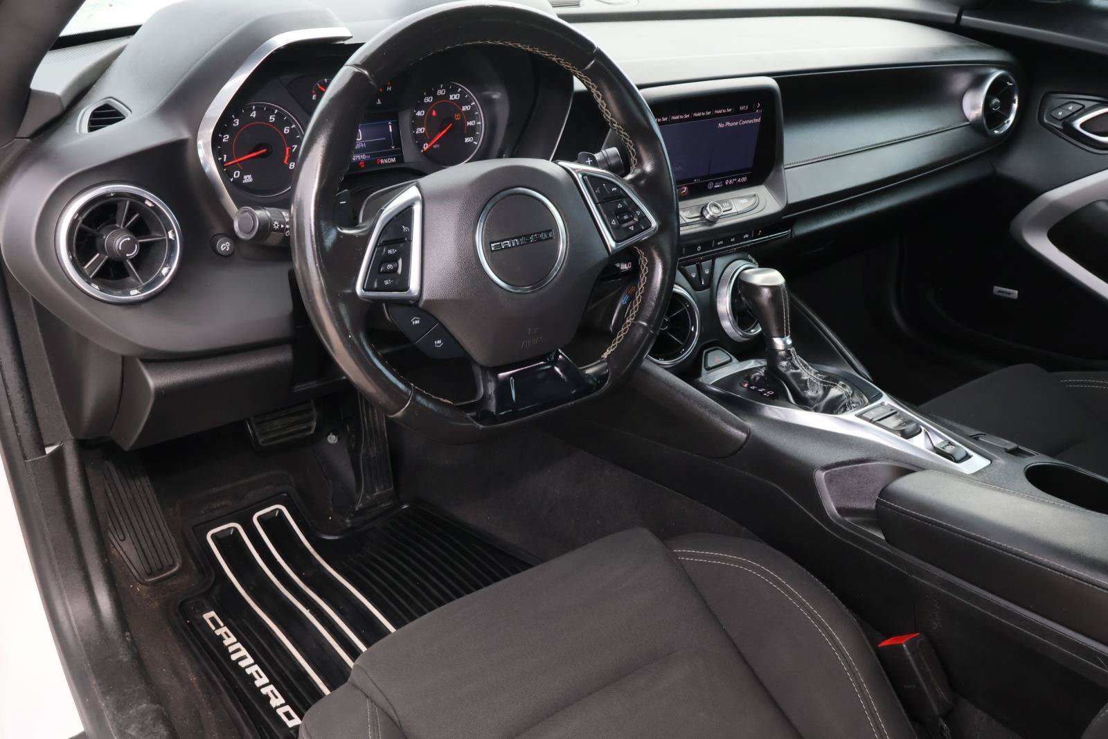 Used 2020 Chevrolet Camaro LT w/ Technology Package RWD image 9
