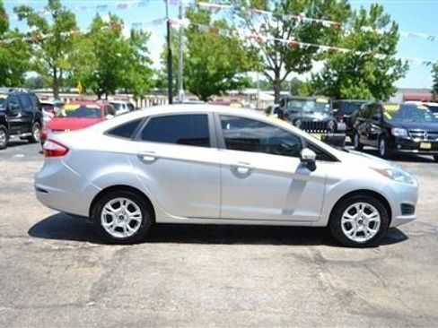 Used 2016 Ford Fiesta SE FWD image 5