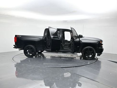 Used 2018 Chevrolet Silverado 1500 LT w/ All Star Edition image 50