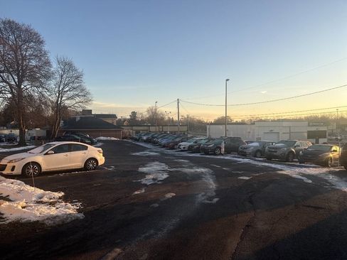 Used 2011 Subaru Legacy 2.5i Premium w/ All-Weather Pkg image 22