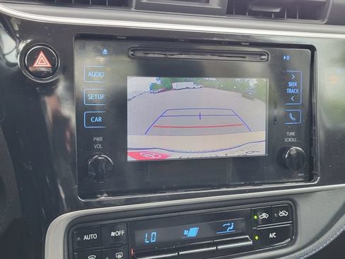 Used 2019 Toyota Corolla SE w/ Carpet Mat Package (TMS) FWD image 17