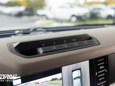 Used 2022 Ford Bronco Wildtrak image 35