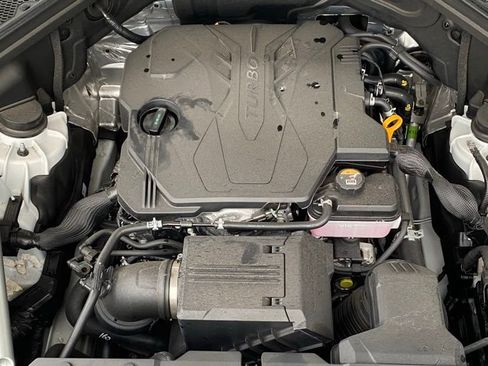 Used 2025 Genesis GV80 2.5T image 12