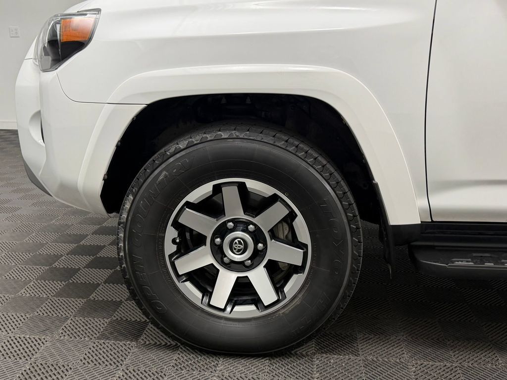 Used 2021 Toyota 4Runner TRD Off-Road AWD/4WD image 12