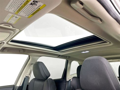 Used 2024 Subaru Forester Premium image 17