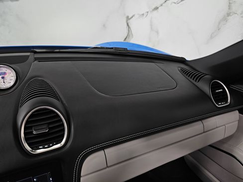Used 2024 Porsche 718 Boxster RWD image 42