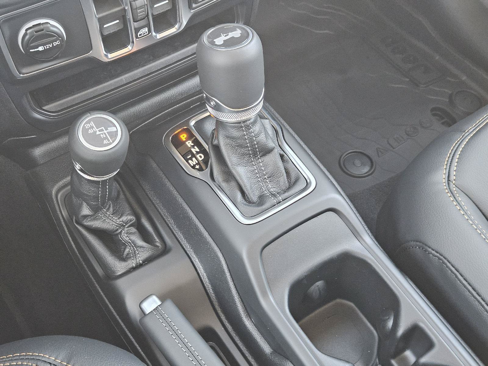 New 2027 Jeep Wrangler Unlimited Sahara AWD/4WD image 13