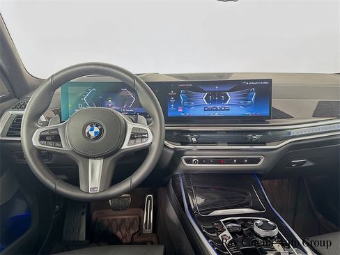 Used 2026 BMW X7 xDrive40i w/ Executive Package image 24