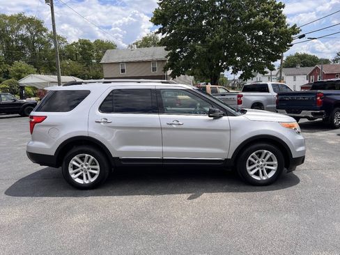 Used 2012 Ford Explorer XLT AWD/4WD image 4