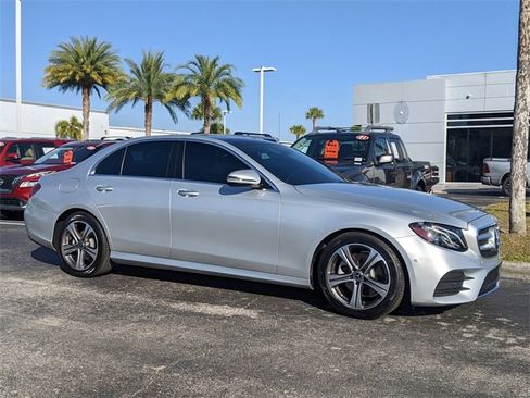 Used 2018 Mercedes-Benz E 300 image 1