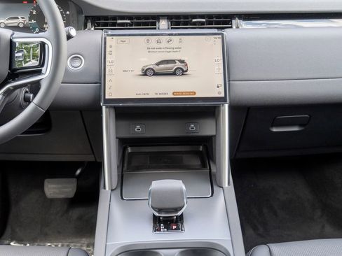 New 2025 Land Rover Discovery Sport S image 20