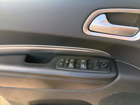 Used 2020 Dodge Durango SXT AWD/4WD image 4
