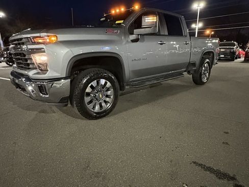 Used 2025 Chevrolet Silverado 2500 LT w/ All Star Edition image 21