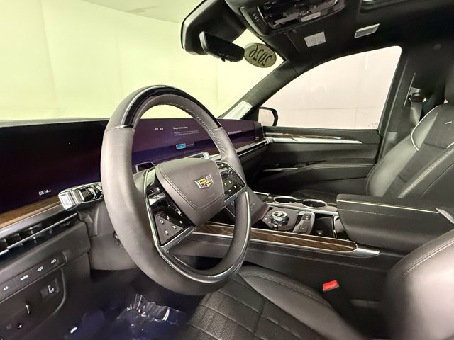 Used 2026 Cadillac Escalade Platinum Sport w/ LPO, ONYX Package AWD/4WD image 16