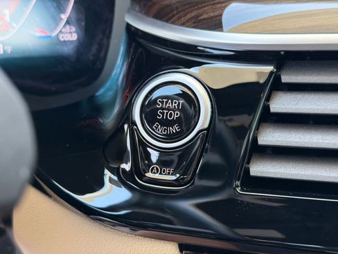 Used 2023 BMW 530i w/ Premium Package RWD image 27