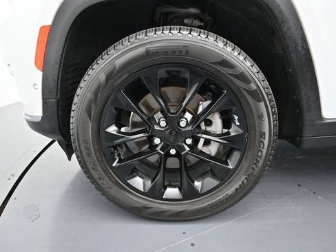 Used 2021 Jeep Grand Cherokee L Limited w/ Luxury Tech Group II AWD/4WD image 9