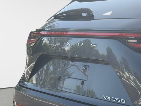 Used 2024 Lexus NX 250 FWD w/ Towing Package (2000 Lbs) image 17