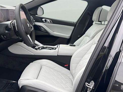 New 2026 BMW X6 xDrive40i image 9