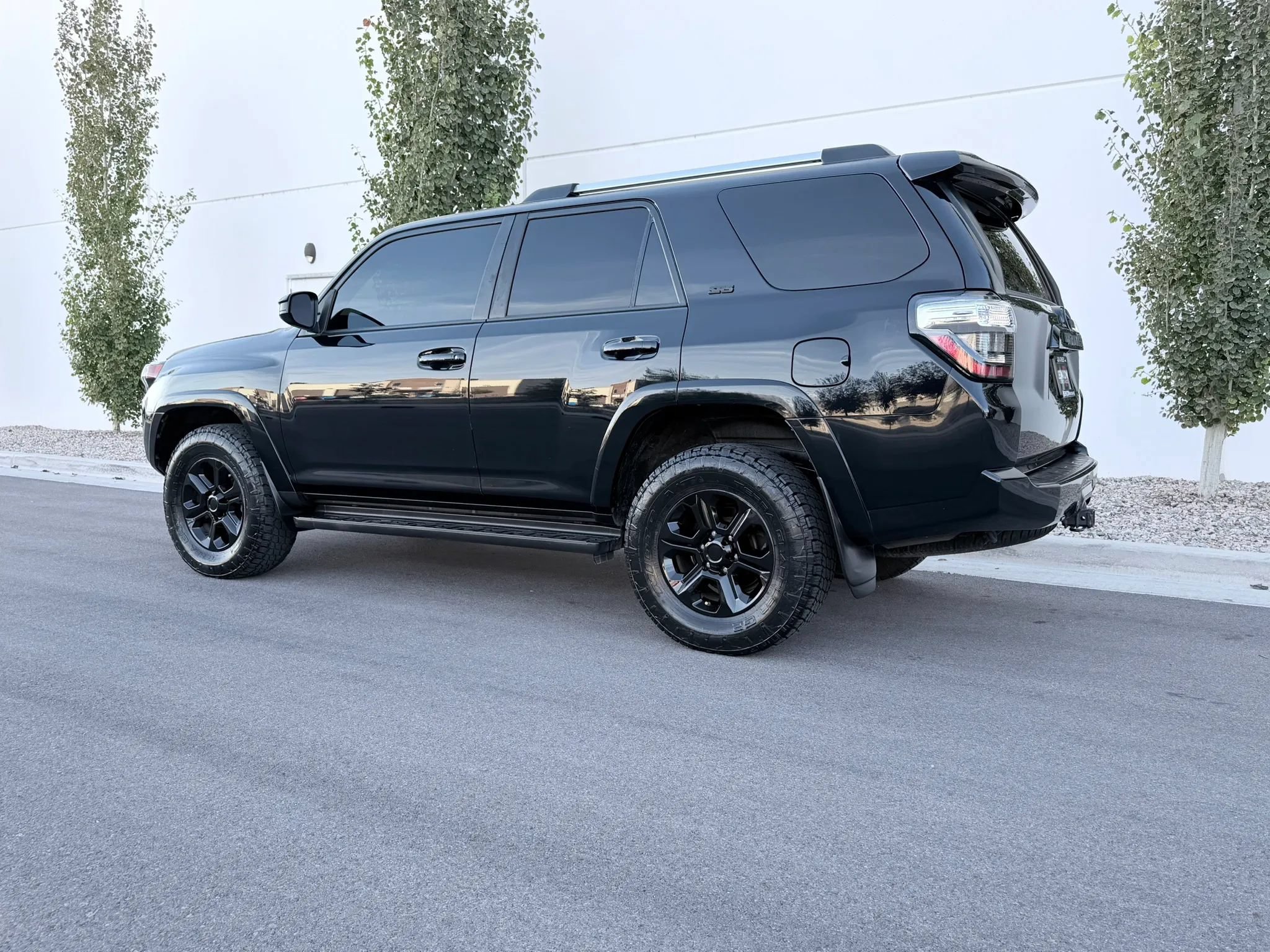 Used 2021 Toyota 4Runner SR5 AWD/4WD image 8