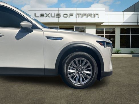 Used 2025 MAZDA CX-90 3.3 Turbo w/ Preferred Package AWD/4WD image 36