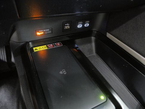 Certified 2025 Toyota Camry LE FWD image 33
