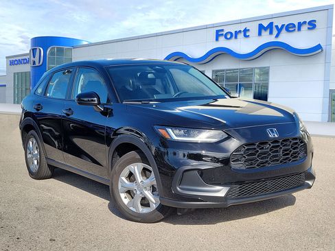 Used 2024 Honda HR-V LX image 1