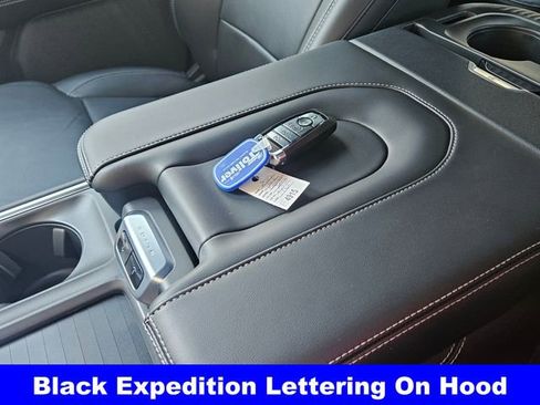 New 2025 Ford Expedition Platinum w/ Stealth Performance Package image 32