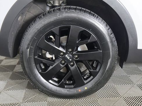 Used 2023 Kia Sorento S w/ Panoramic Sunroof Package image 22