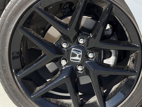 Used 2025 Honda Civic Sport image 10