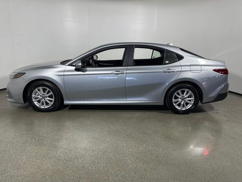 Certified 2025 Toyota Camry LE image 6