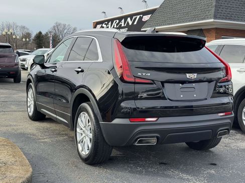 Certified 2022 Cadillac XT4 Luxury w/ Cold Weather Package image 8