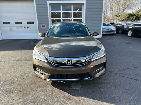 Used 2017 Honda Accord EX-L image 3