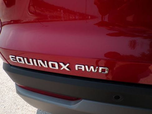 Used 2025 Chevrolet Equinox LT w/ Convenience Package II AWD/4WD image 16