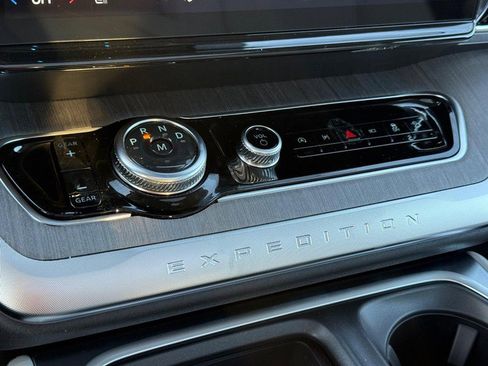 New 2026 Ford Expedition Platinum w/ Platinum Ultimate Package image 17