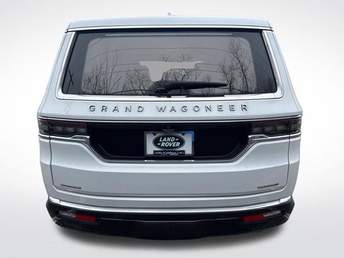 Used 2022 Jeep Grand Wagoneer Series III AWD/4WD image 6