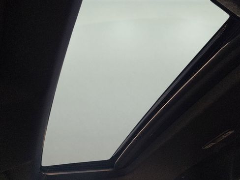 Used 2022 Chevrolet Silverado 1500 High Country w/ Z71 Off-Road Package image 35