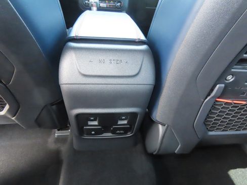 Used 2024 Ford Bronco Raptor AWD/4WD image 20