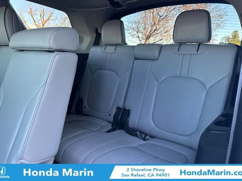 Used 2023 Honda Pilot Elite image 19
