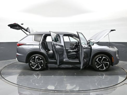 Used 2022 Mitsubishi Outlander SEL FWD image 46