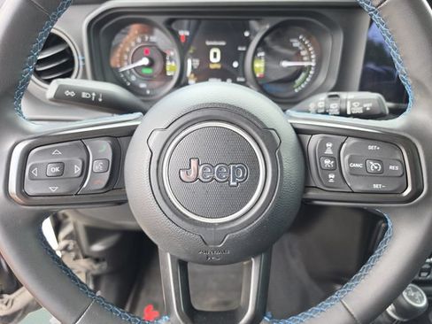 Used 2024 Jeep Wrangler Unlimited Rubicon 4xe AWD/4WD image 35