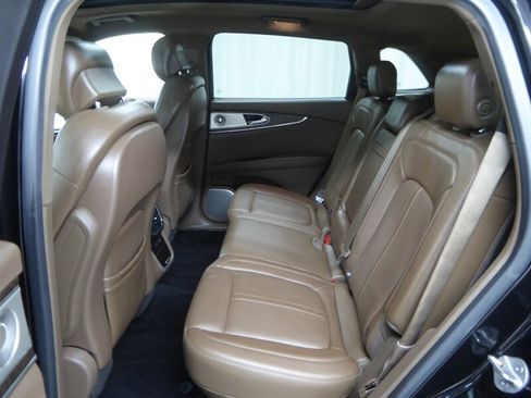 Used 2016 Lincoln MKX Reserve w/ Luxury Package AWD/4WD image 26
