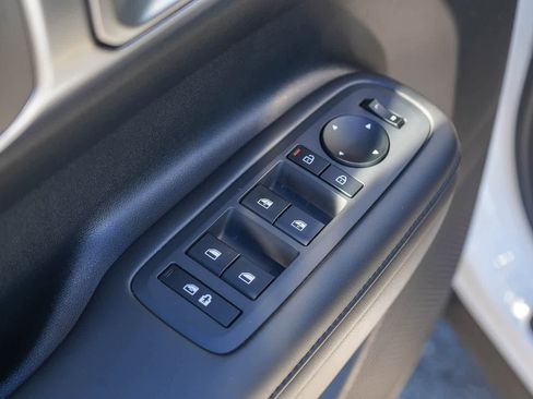 Used 2025 Hyundai Santa Fe SEL image 18