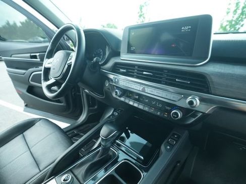 Used 2022 Kia Telluride EX w/ EX Premium Package FWD image 40