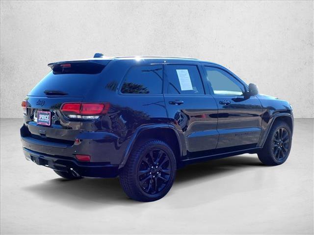 Used 2021 Jeep Grand Cherokee Laredo X AWD/4WD image 4