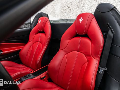 Used 2021 Ferrari F8 Tributo image 24