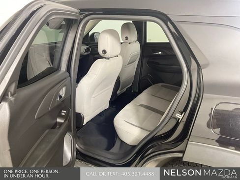 Used 2021 Chevrolet TrailBlazer LT AWD/4WD image 12