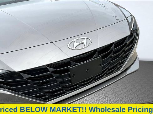 Used 2022 Hyundai Elantra SEL w/ Cargo Package FWD image 33