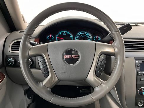 Used 2010 GMC Yukon SLT w/ SLT-2 Equipment Package AWD/4WD image 7